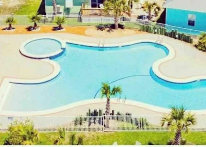 6011 New Listing 1 Minute To 2 Pools Gulf Shores