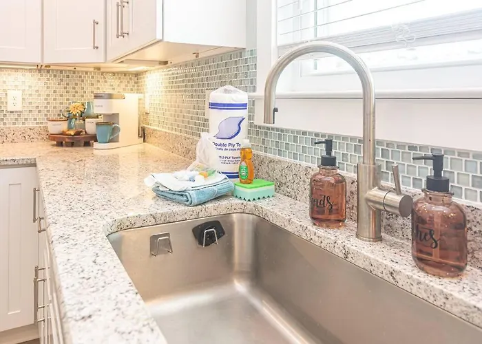 Holiday home 6011 New Listing 1 Minute To 2 Pools *