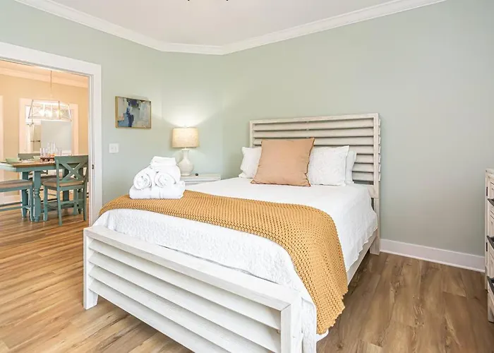 Holiday home 6011 New Listing 1 Minute To 2 Pools