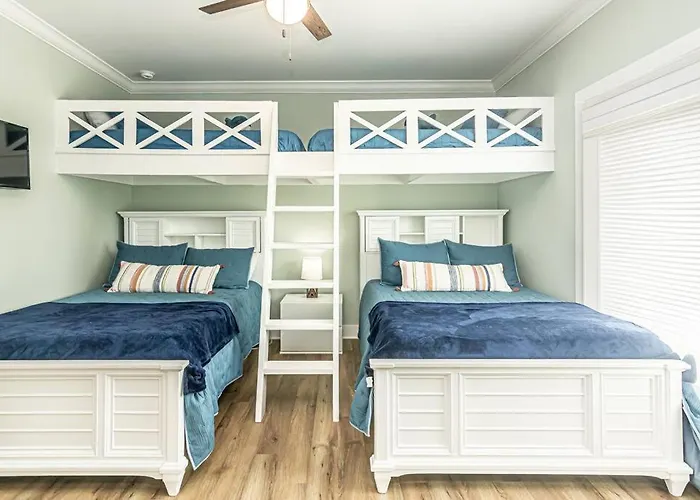 Holiday home 6011 New Listing 1 Minute To 2 Pools *