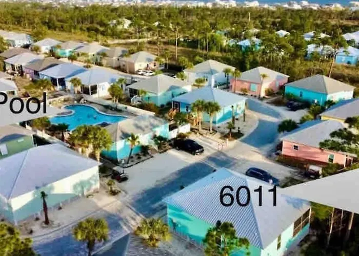 6011 New Listing 1 Minute To 2 Pools