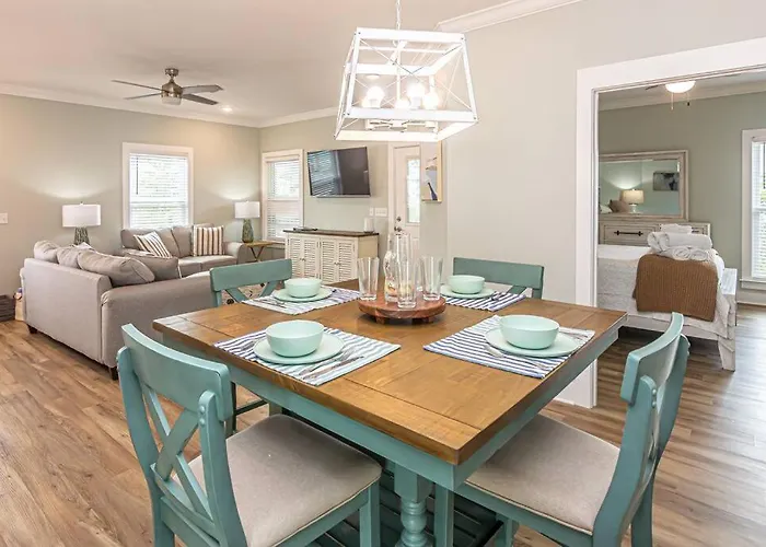 Holiday home 6011 New Listing 1 Minute To 2 Pools